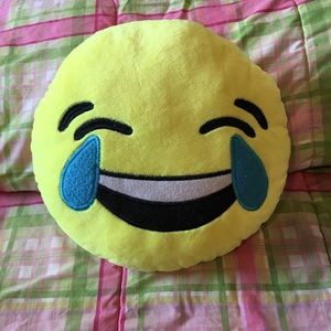 Emojicon pillow